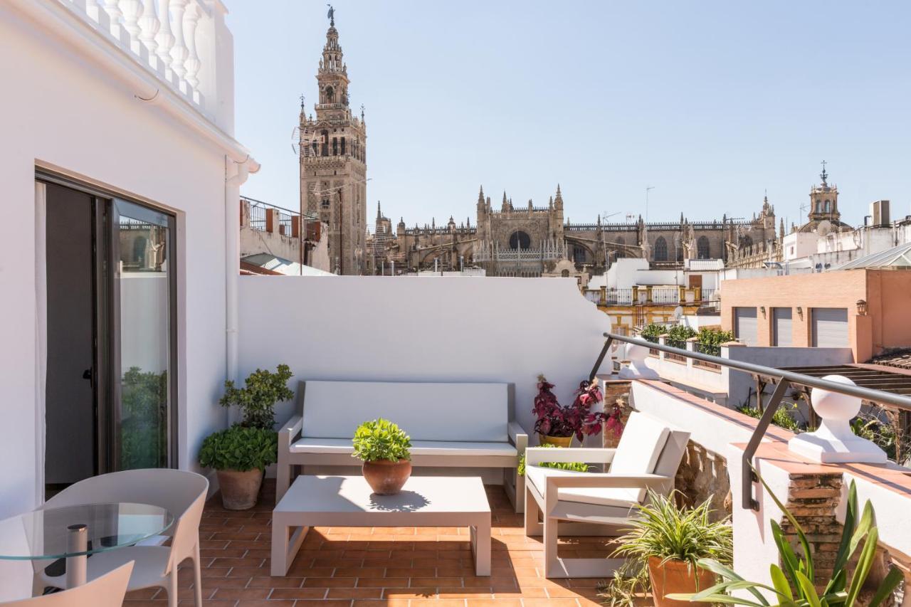 Puerta Catedral Holiday Suites Sevilla Exterior foto