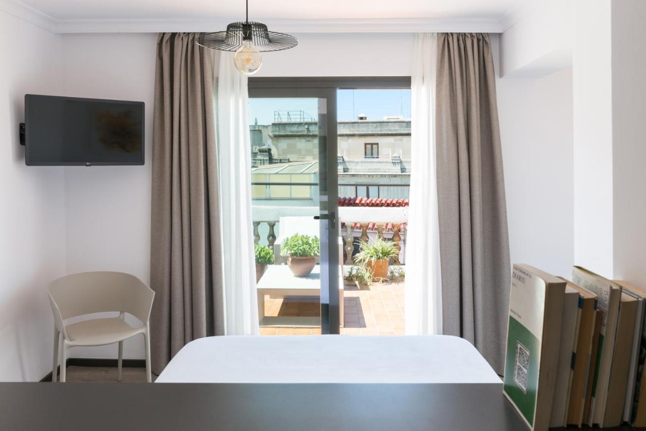 Puerta Catedral Holiday Suites Sevilla Exterior foto
