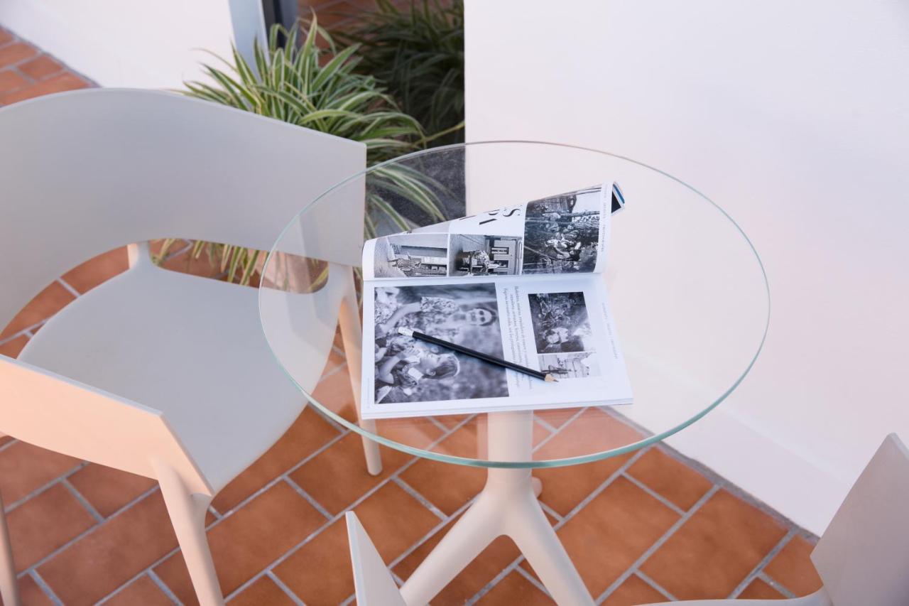 Puerta Catedral Holiday Suites Sevilla Exterior foto