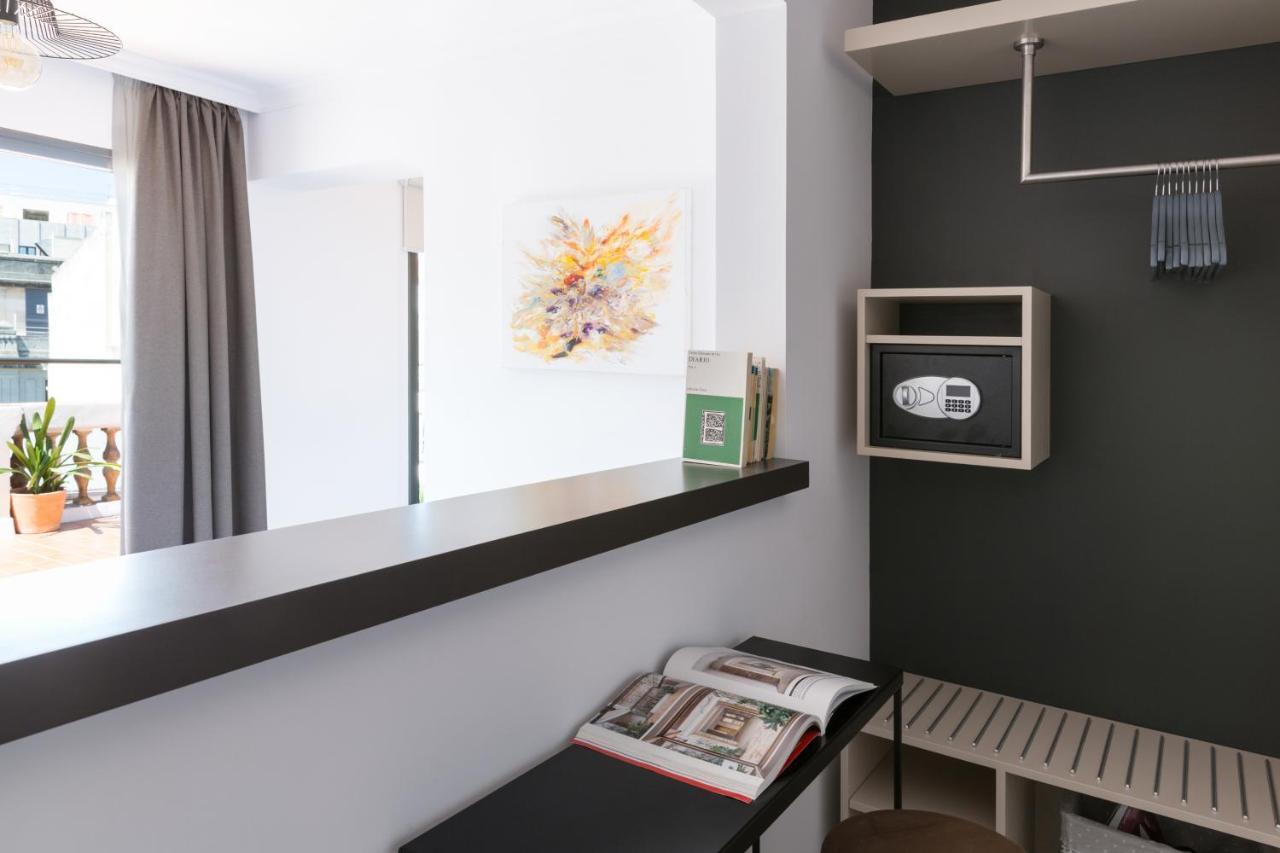 Puerta Catedral Holiday Suites Sevilla Exterior foto