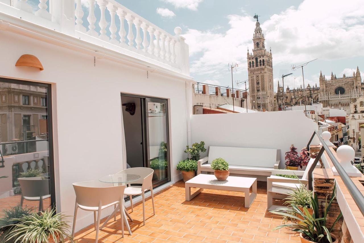 Puerta Catedral Holiday Suites Sevilla Exterior foto